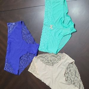 NWOT size M panty bundle